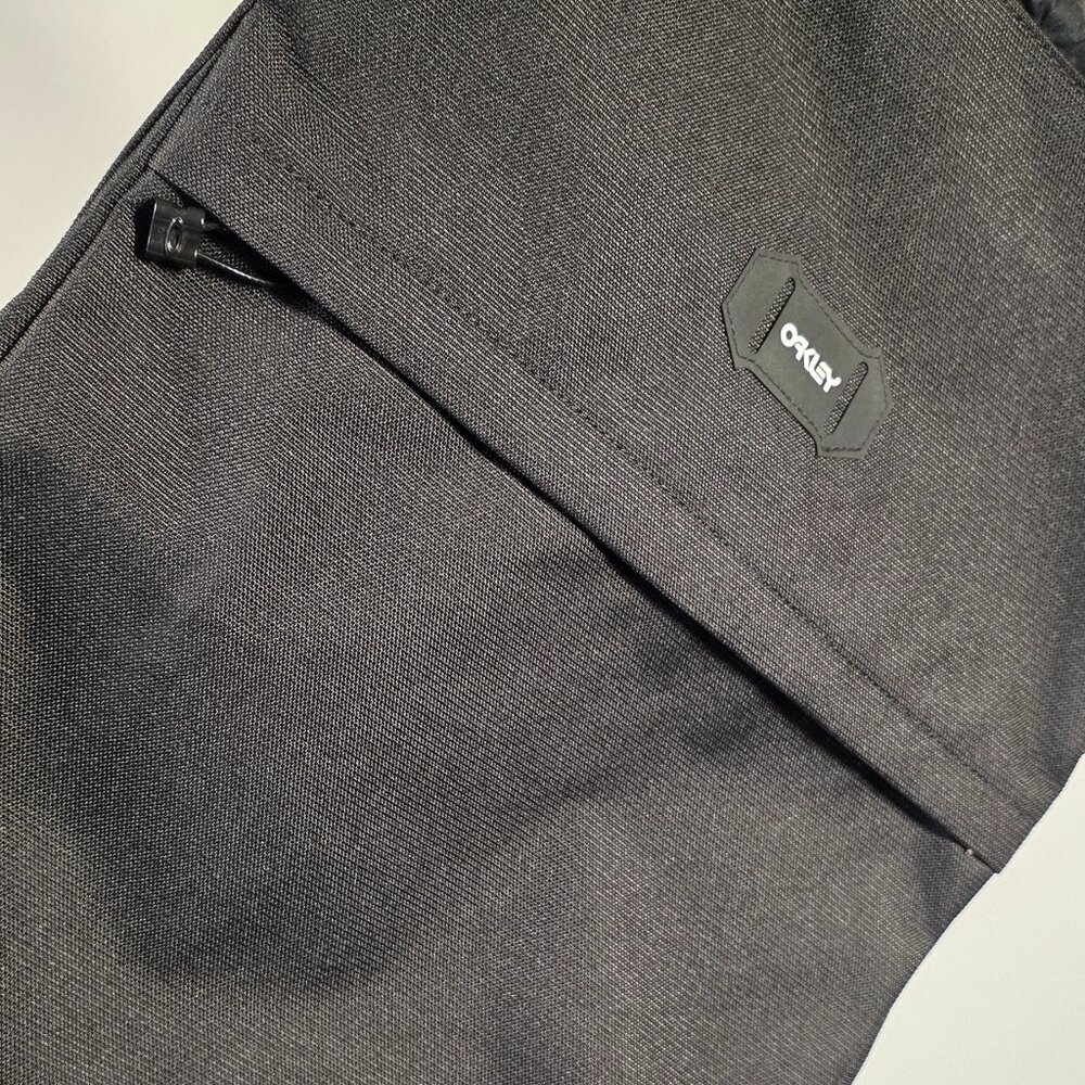 OAKLEY Drawstring Backpack, Heavy-Duty Nylon and Slim design. Lots of  space.